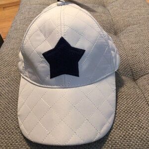 Quilt White Cap With Blue Star ⭐️